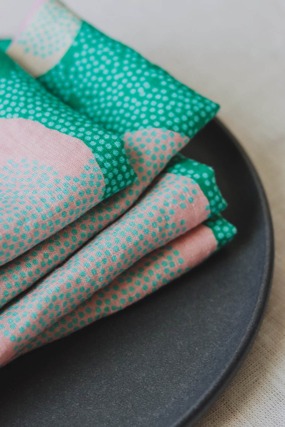 Cascade linen napkin, green