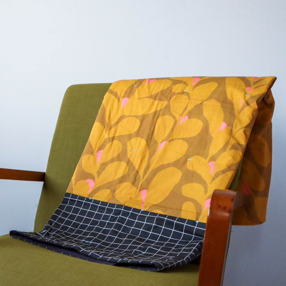 Tendril Grid, quilted blanket, medium
