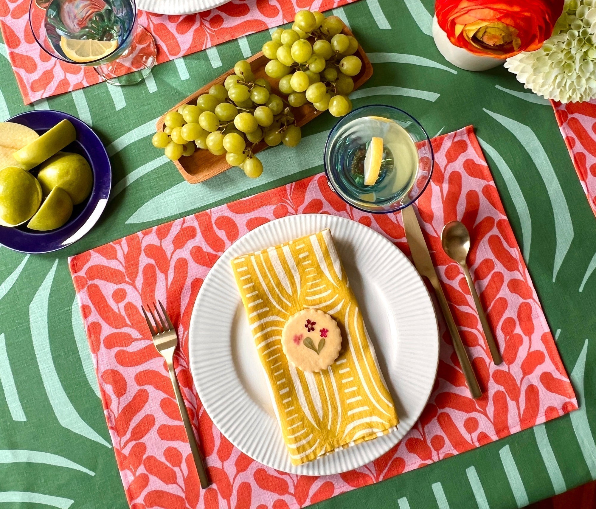 Holiday Tablescape Inspiration