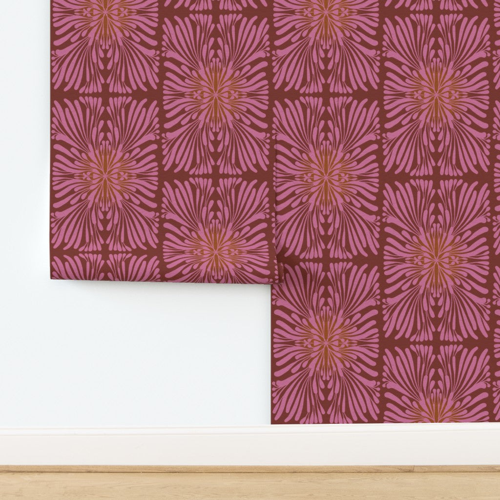 Finale Floral Tile, wallpaper, dark pink with warm glow