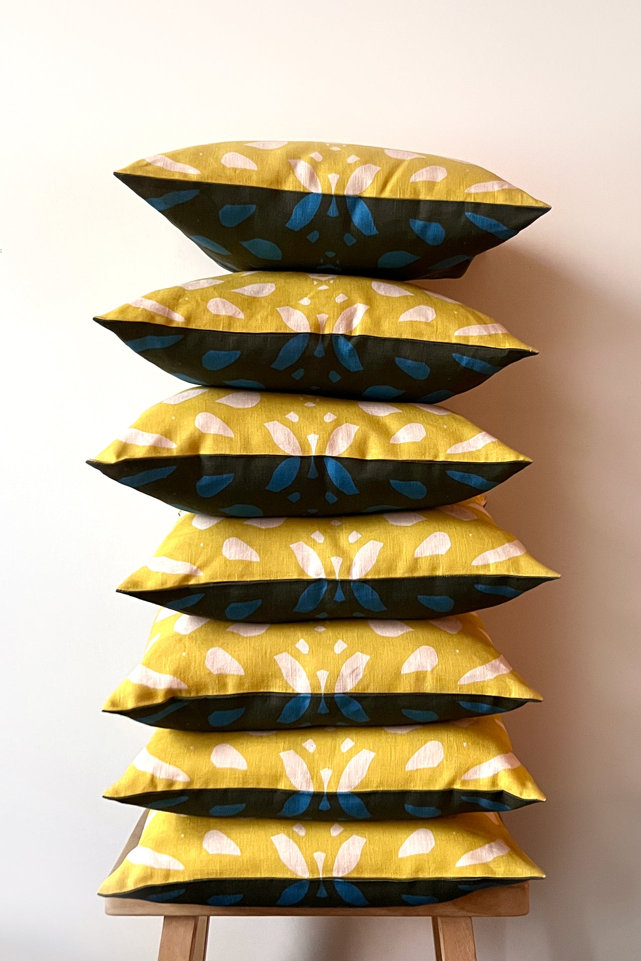 Trellis Throw Pillow, yellow blue – Leila Simon Hayes Trellis Throw Pillow, yellow blue – Leila Simon Hayes
